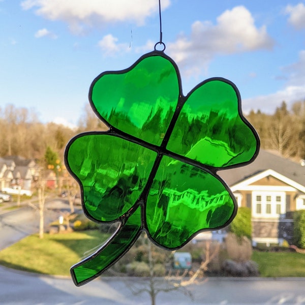 trèfle de vitraux, vitrail de trèfle à quatre feuilles, saint-patrick, décor celtique, chance des irlandais, cadeaux irlandais, trèfle irlandais