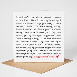 Carte de voeux de bonne fête des mères avec des mots positifs. Une carte bien pensée pour votre maman. Carte significative pour célébrer la maman. Incroyable maman forte.