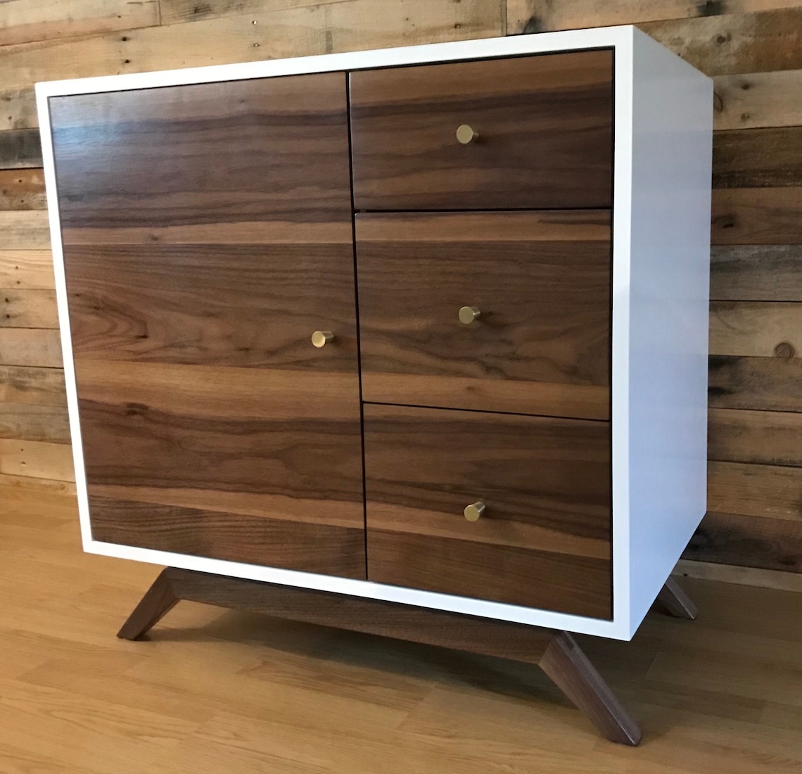 Gabinete mediático de estilo de mediados de siglo | Etsy