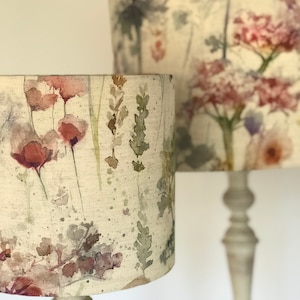 Lampshade with Wild Flowers/Modern Country Decor/Cottage Decor/Drum Lightshade/Table Lamp/Floor Lamp/Ceiling/VOYAGE MAISON Ilinizas