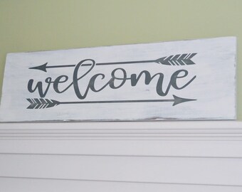 White welcome sign