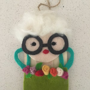 Iris Apfel Memento, Iris Apfel Decorations