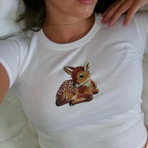 Canotta con t-shirt da neonato Dollette Coquette Fawn! Decorazioni per la stanza Coquette, abbigliamento, gioielli, vestito, custodia per telefono, top, collana, vestiti per ragazze Downtown