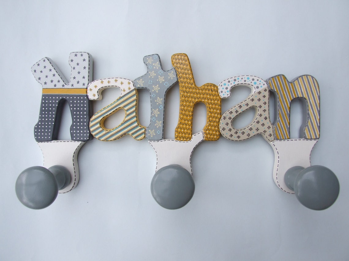 porte manteau 6 lettres