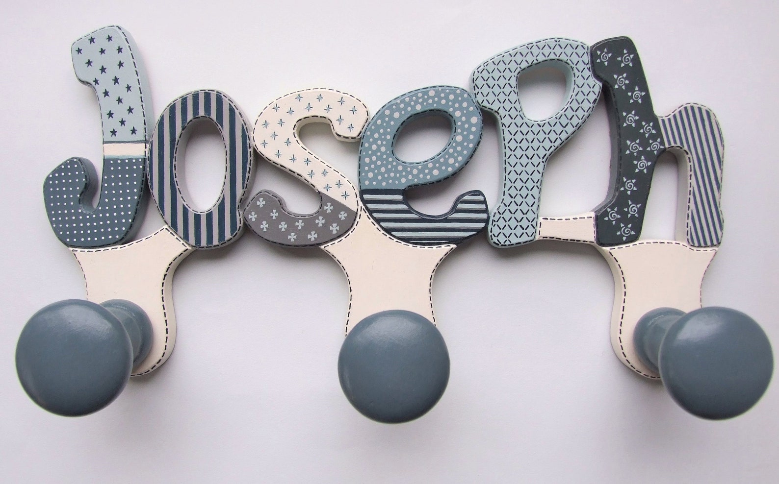 porte manteau en 6 lettres