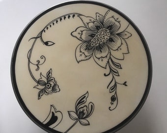 VINTAGE FOOTED CAKE Stand Black and White