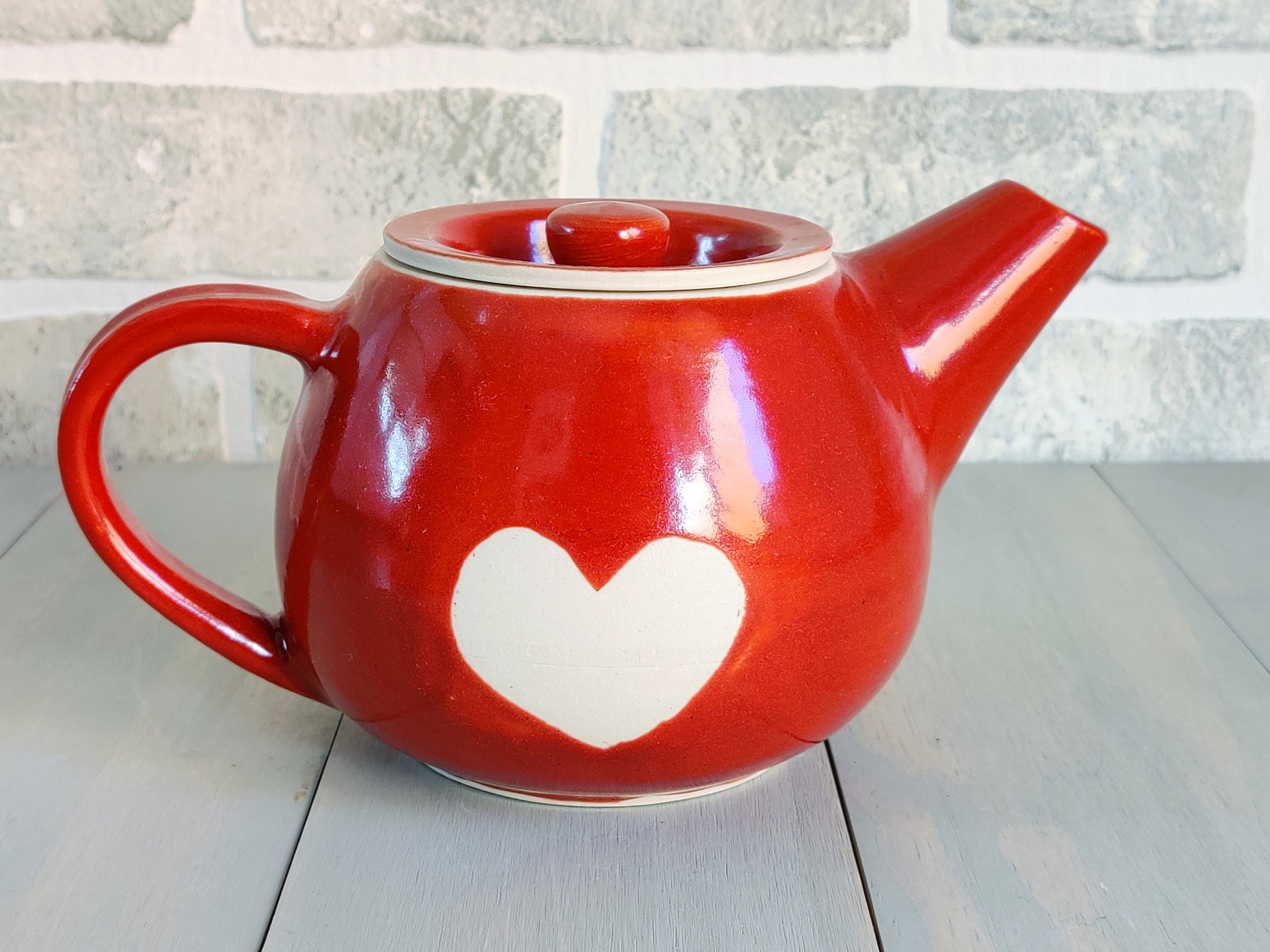 皿・プレート HUMAN MADE HEART CERAMICS TRAY RED HUMAN MADE - HUMAN MADE HEART CERAMICS TRAY トレイ 赤の通販