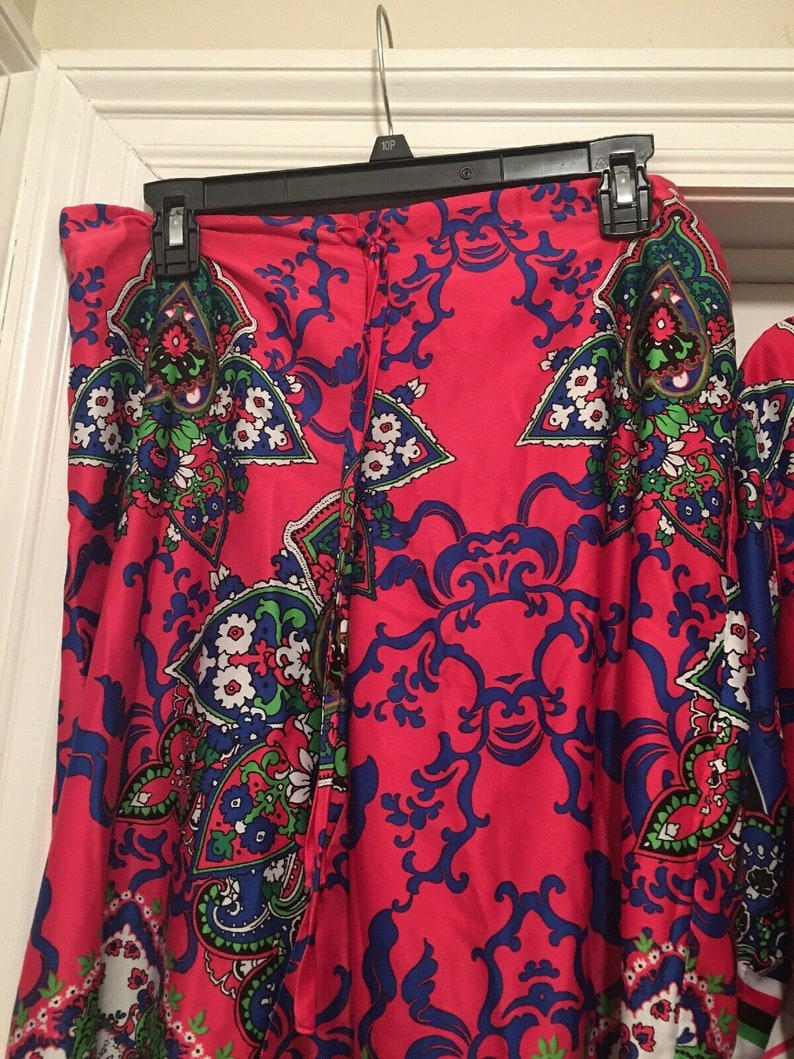 Natori Paisley Pajama Set Looks Medium