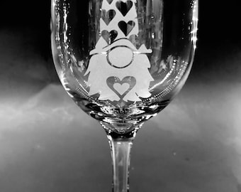 Etched Gnome Wine Glass, Heart Gnome, Valentine Wine Glass, I Love You, Valentine Heart, Etched Wine Glass, Valentine Decor, Mother's Day