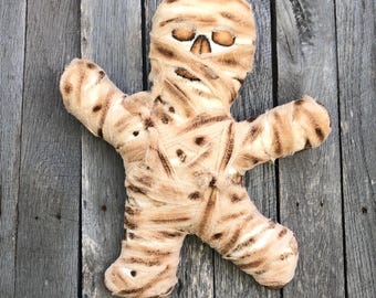 Mummy Wreath Attachment, Mummy Design, Door Hanger, Haunted Decor, Halloween Decor, Wreath Embellishment, Handcrafted, Custom Design