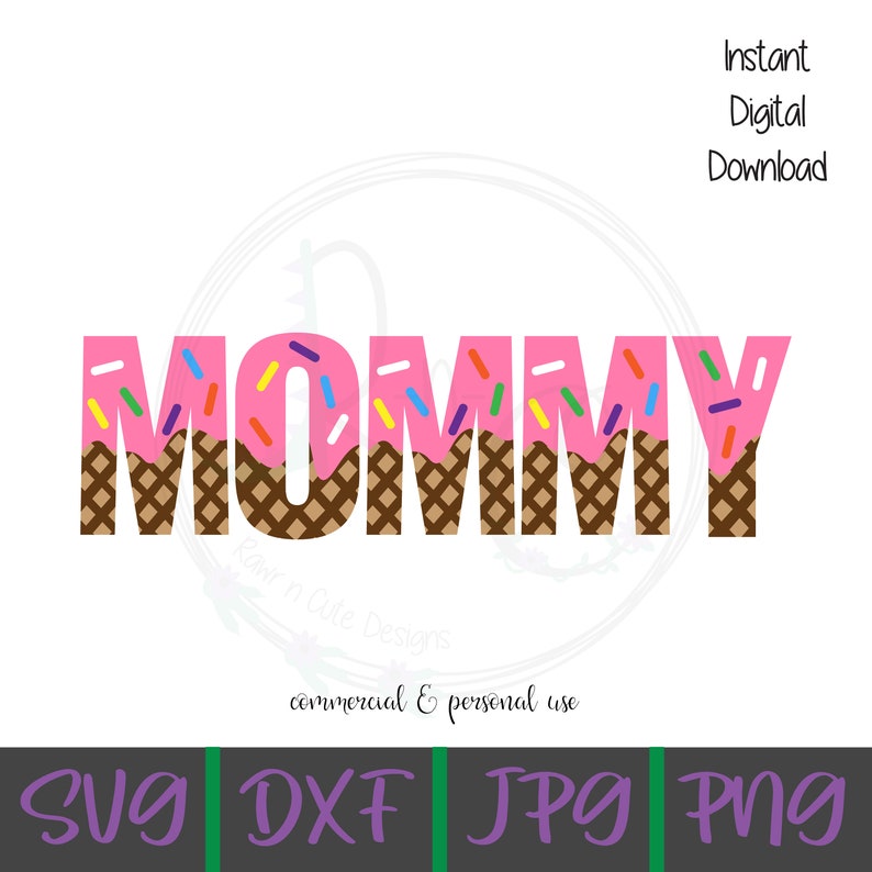 Puede incluir: Texto rosa "MOMMY" con un dise&ntilde;o de cono de waffle y chispas. El texto est&aacute; en fuente marr&oacute;n con un contorno rosa. El cono de waffle es marr&oacute;n y las chispas son multicolores.