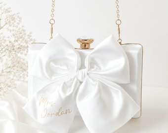 Personalised Mrs Clutch Bow Bag For Bride To Be, White Bow Bag, Bridal Clutch Purse, Wedding Day Bag, Honeymoon Hen Do Bag, Gift for Her