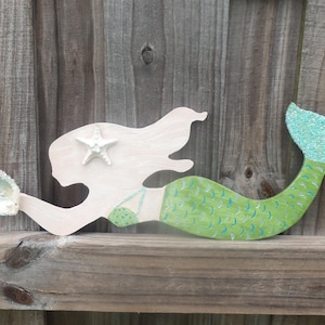 Zeemeermin, wanddecoratie zeemeermin, zeemeerminkunst, geschilderde zeemeermin, rustieke zeemeermin, houten zeemeermin, hangende zeemeermin, zwemmende zeemeermin, zeester