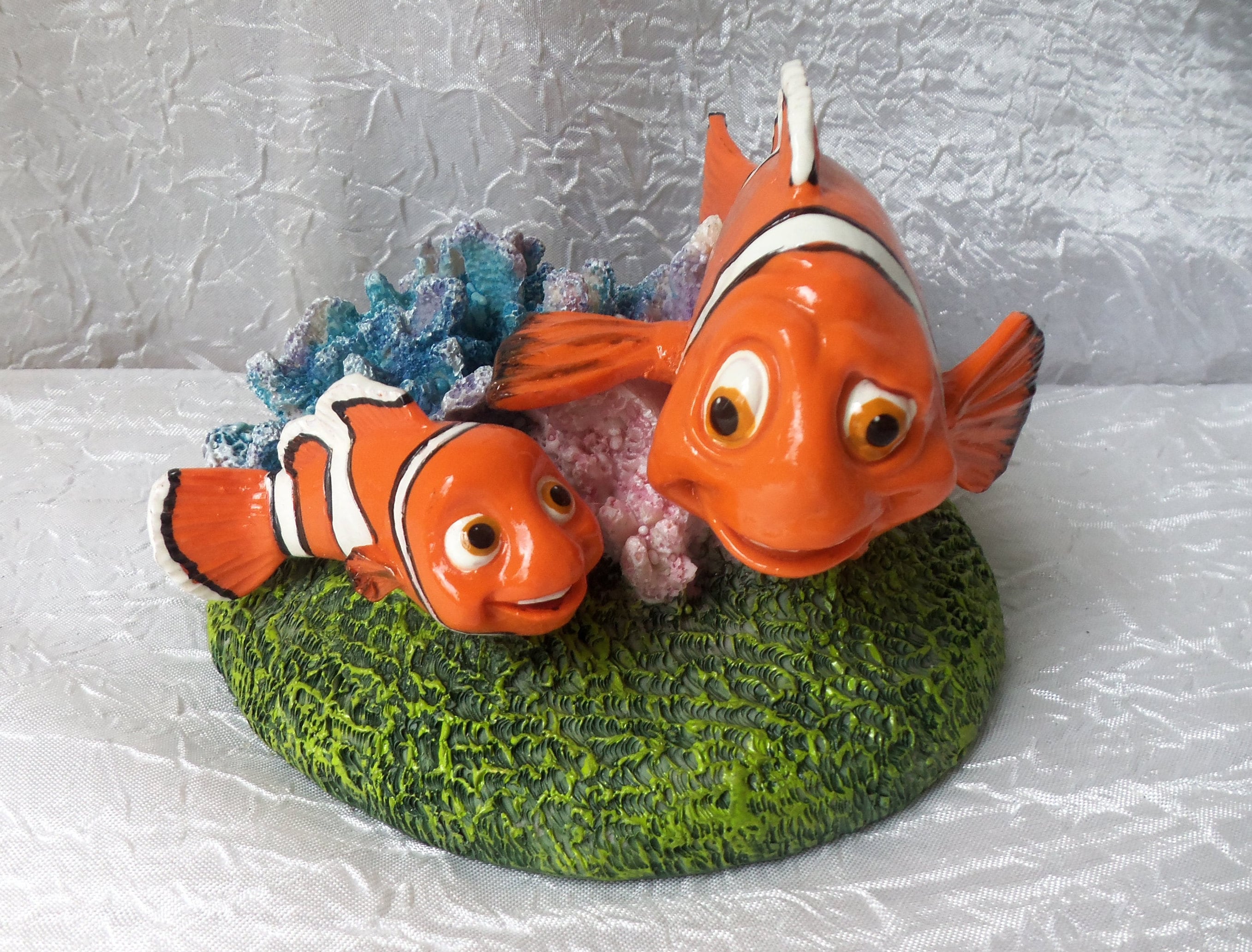 Disney Finding Dory Nemo And Marlin With Coral Aquarium Statue