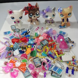 Littlest Pet Shop, LPS 4 Pc. Accessories Custom Random Lot of 4 Items, Necklace, Bow, Cell Phone and Earrings, NO PETS