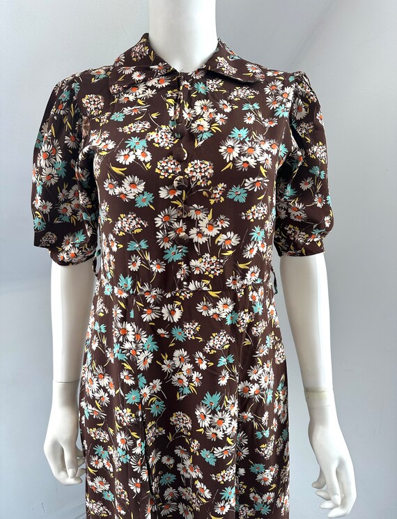 Vintage 1930s 1940s Daisy Rayon Tea Dress - image 1