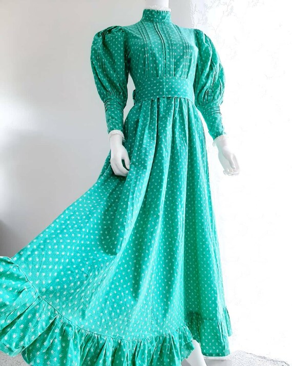 Vintage 1970's Laura Ashley Victorian Prairie Dres
