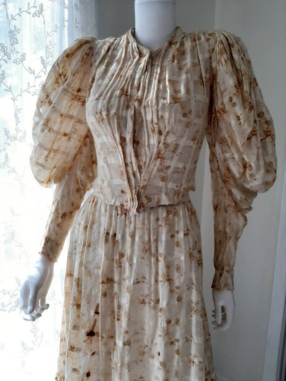 Antique 1890s Floral Print Cotton Huge Mutton Slee