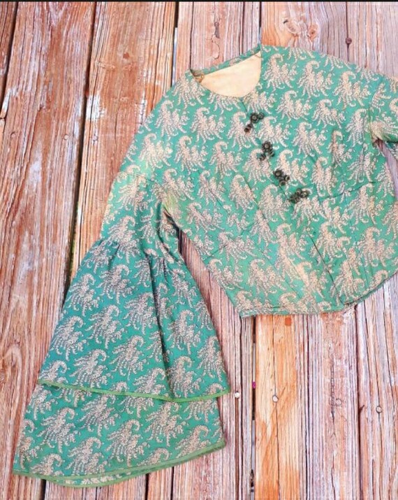 Early Antique Victorian 1860's Pagoda Sleeve Calic