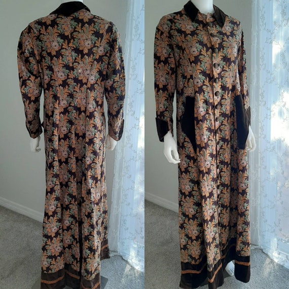 Antique 1880s Victorian Challis Floral Wrapper Rob