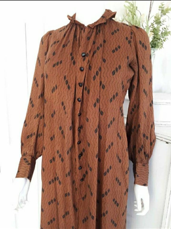 Antique 1900 Victorian Calico Watteau Back Wrapper