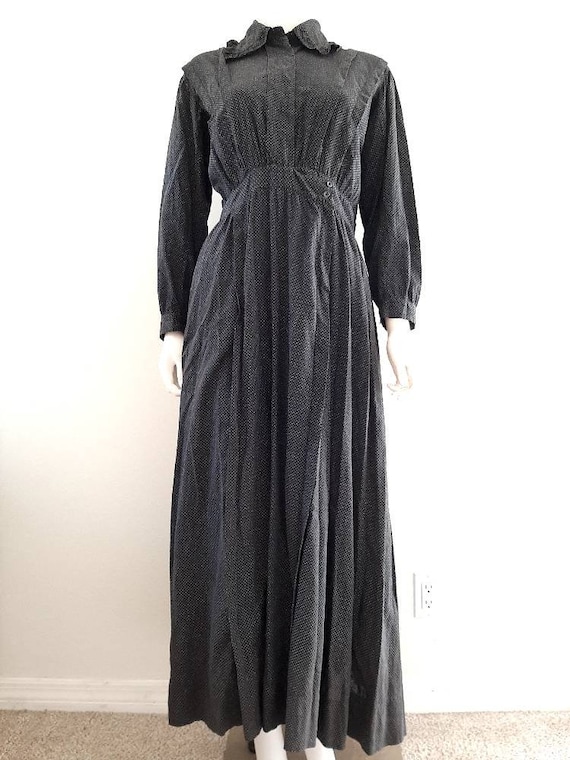 Antique 1900s Everyday Calico Chore Dress M L - image 1