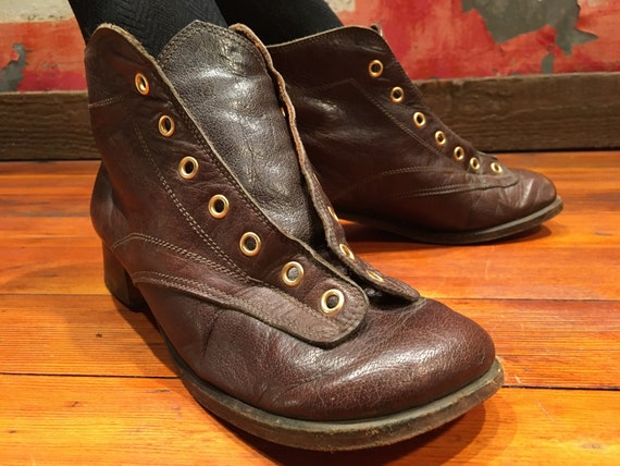 Womans Vintage Italian Leather Shoes - image 1