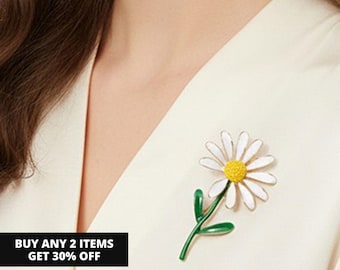 Daisy Flower Pin Brooch, Gift for her, Nature Inspired Pin Brooch