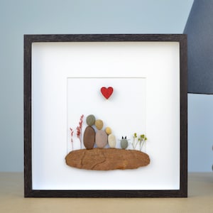Pebble Art dreiköpfige Familie mit Katze, Pebble Art dreiköpfige Familie, Pebble Art Katze, Familie mit Katze, Pebble Art Familie mit Haustier, Pebble Art Geschenk