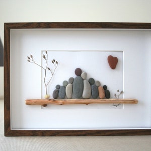 Pebble art family of 8, Pebble art family, Pebble art, Pebble art picture, Pebble art family of 8 wiht dog, Family with cat, Family of 8