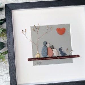 Pebble Art Familie mit Hund, Pebble Art Familie, Pebble Art Familie dreiköpfige Familie, Pebble Art Familie mit Hund, Pebble Art Hund, Familiengeschenk