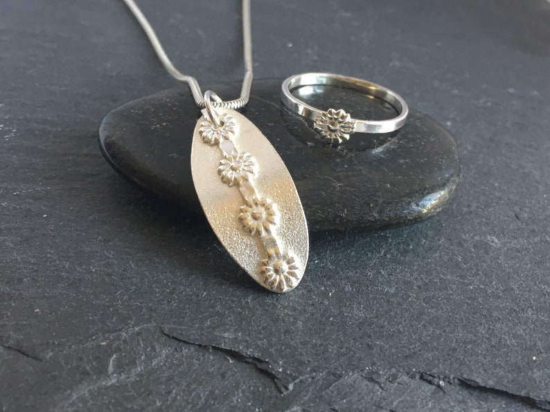 Dainty Silver Flower Ring