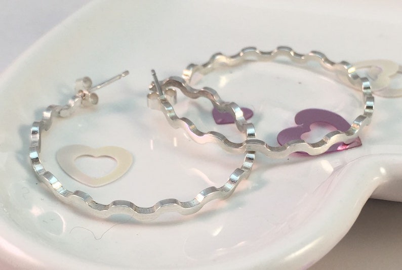 Wavy Hoop earrings