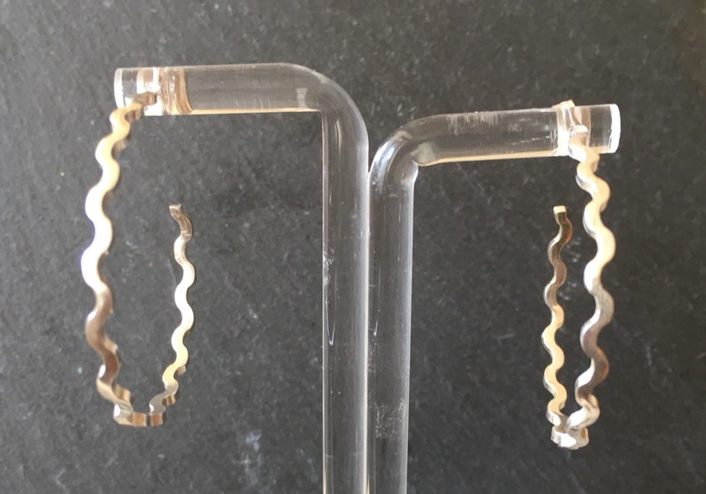 Wavy Hoop earrings