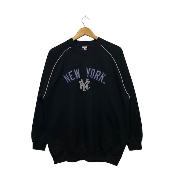 NUTMEG MLB New York Yankees Vintage Print Sweatshirt, Made in USA, Men's Size Large cotton navy blue type Vintage Second Hand