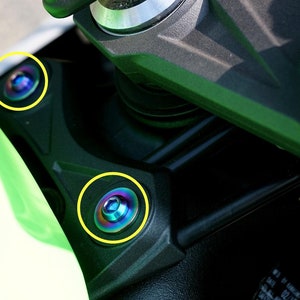 ZSPEC Titanium Fasteners for the Kawasaki Ninja 636 ZX6R Fuel/Gas Tank