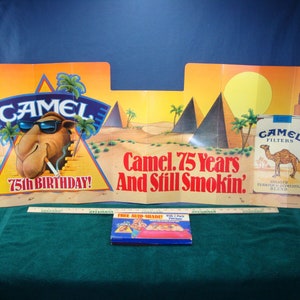 Parasol para salpicadero de coche conmemorativo del 75.º aniversario de JOE CAMEL. Vintage, 1988. 51 pulgadas de ancho. Póster para garaje, bar o cueva de hombre. Impreso en EE. UU.