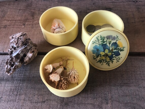 Vintage Yellow Plastic Stackable Trinket Dish - T… - image 2