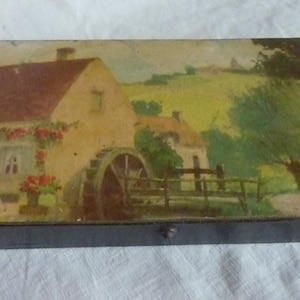 Ancien plumier carton bouilli chromolithographie décor champêtre- Old pencil box boiled cardboard chromolithography country decor