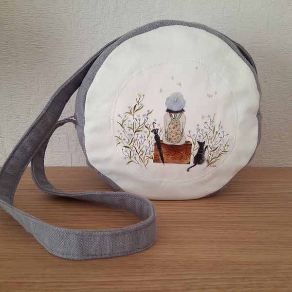 Sac rond appliqué d'image petite fille et chat, sac rond original, sac rond fait main, handmade round bag, catlover bag, girl and cat bag