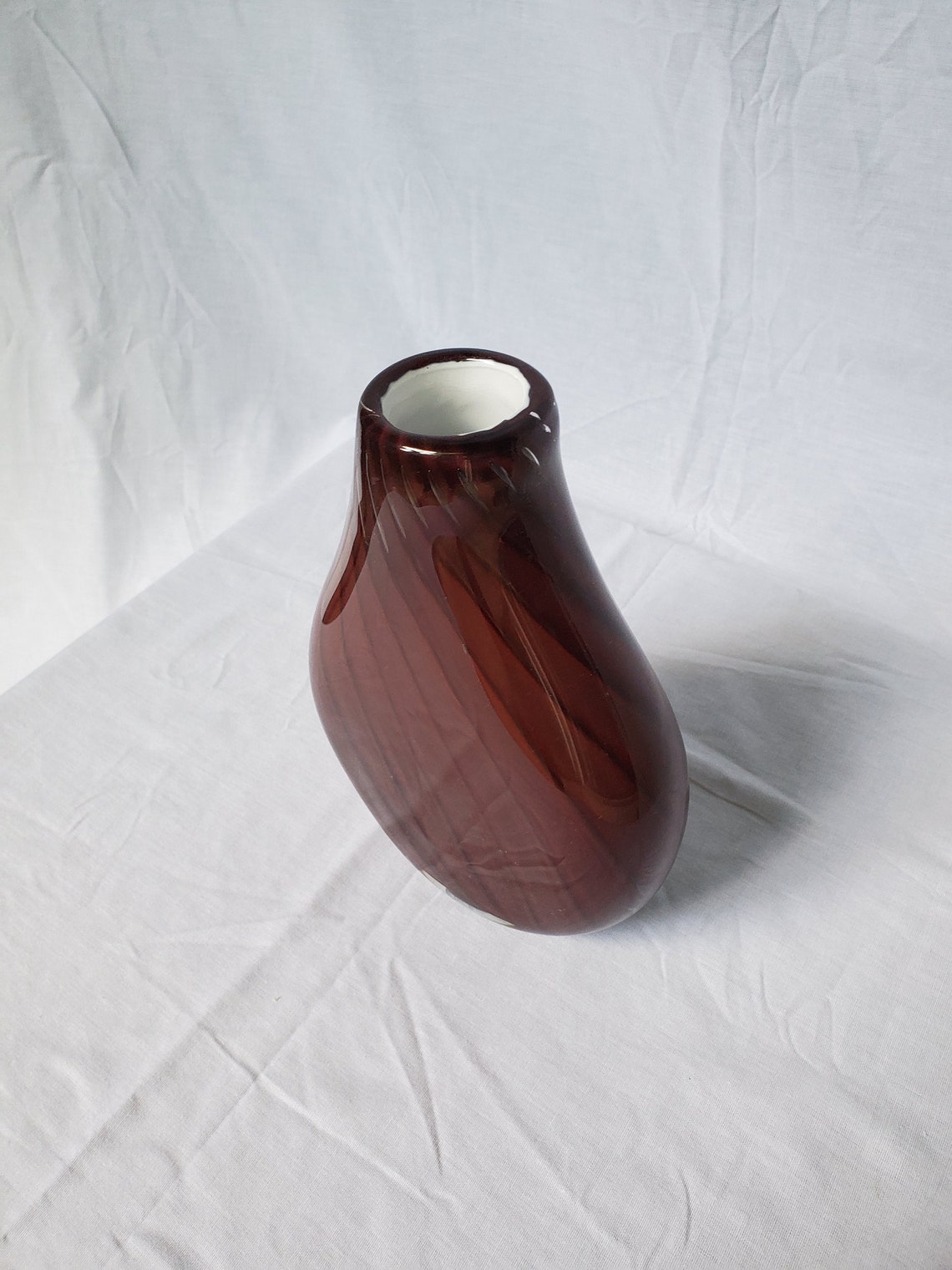 Vase en verre marron foncé soufflé à la main plat 9 pouces Etsy France