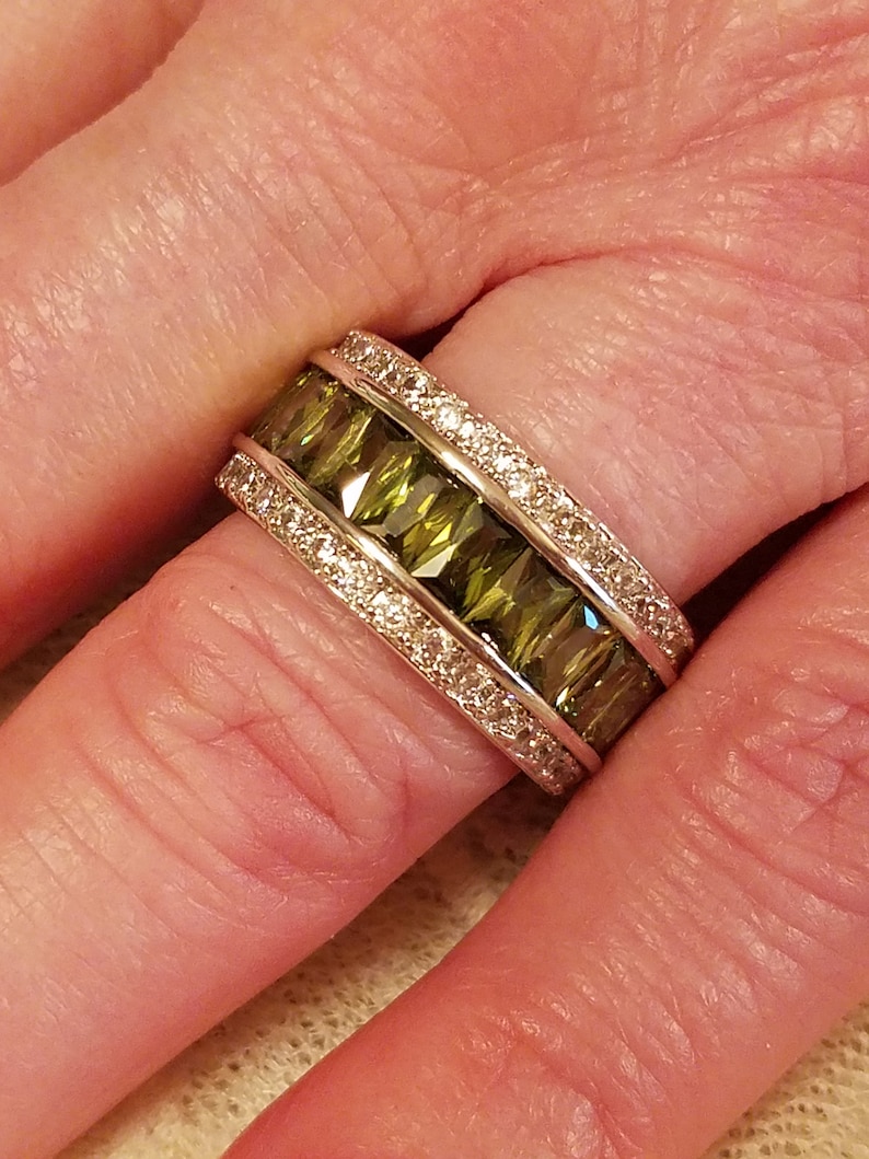 8 Size 5 ct Eternity Band Peridot /& White Topaz Baguette Cut and Round Cut Gemstone Sterling Silver Filled