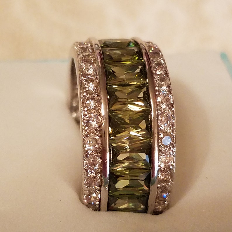 8 Size 5 ct Eternity Band Peridot /& White Topaz Baguette Cut and Round Cut Gemstone Sterling Silver Filled