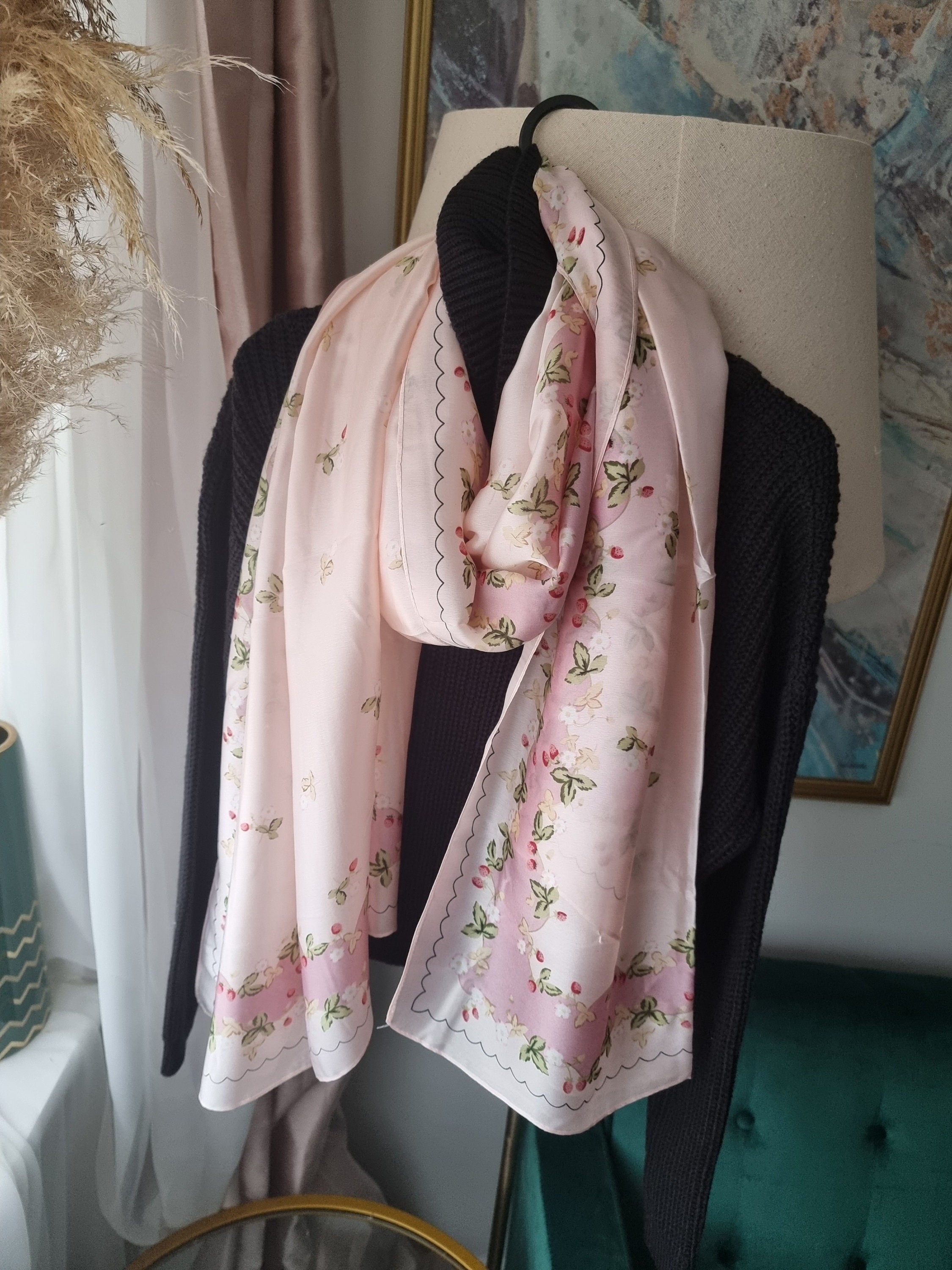 Square scarf - Silk twill, pink, black & white — Fashion
