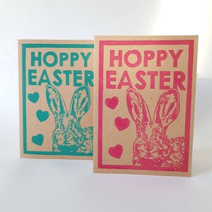 Osterhasenkarte, Hoppy Osterhasen Karte, Frohe Ostern, niedlicher Hase, Hasenliebe, Linolschnitt Hase