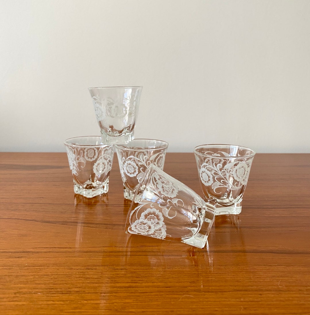 Set of 5 Vintage White Floral Decal Shot Glasses - Etsy UK