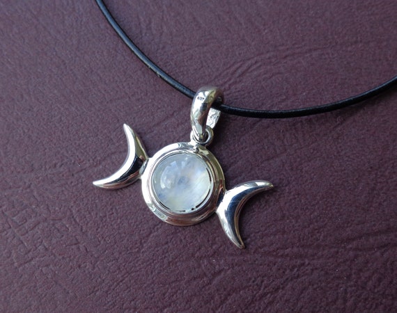 Beautiful Moonstone Triple Moon Goddess Pentagram Wicca - Moonstone Triple Moon Pendant Beautiful Moonstone Triple Moon Goddess Pentagram Wicca - Moonstone Triple Moon Pendant