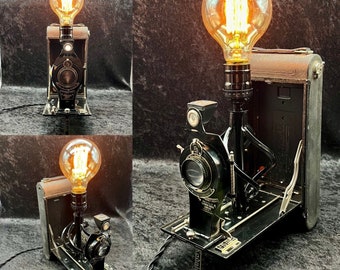 Grande lampe pour appareil photo de poche Kodak No.3A 1915 avec ampoule Edison