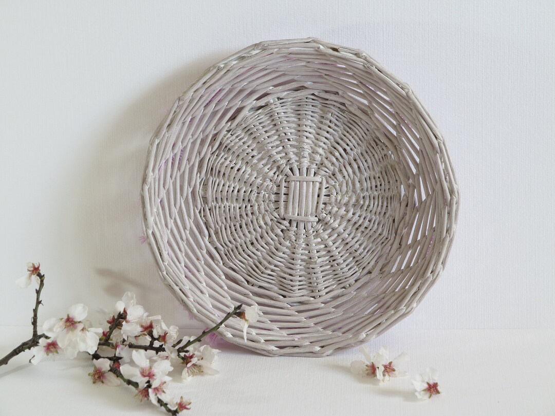 Restyled Vintage Wicker Basket/round Wicker Dish/empty Wicker Etsy UK