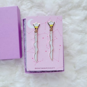 Pearl's spear stud earrings
